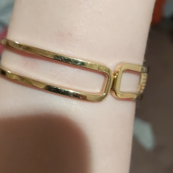 Watch - Picture 2 of 2